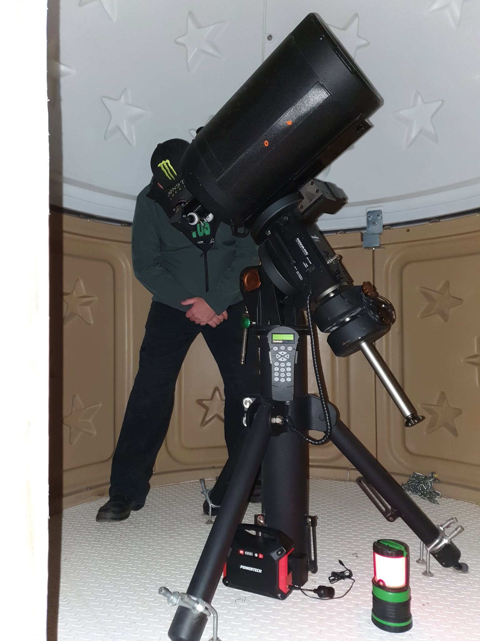 A small window of opportunity helped us see the Jewel Box Cluster and Omega Centauri for a brief moment.